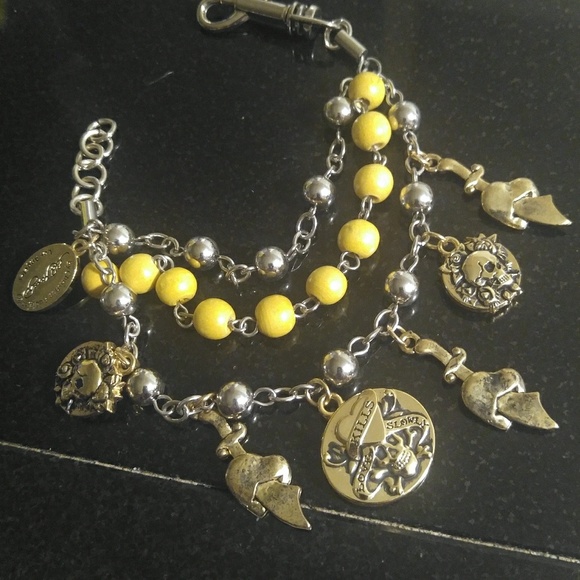 Ed Hardy triple charm bracelet - Picture 5 of 5